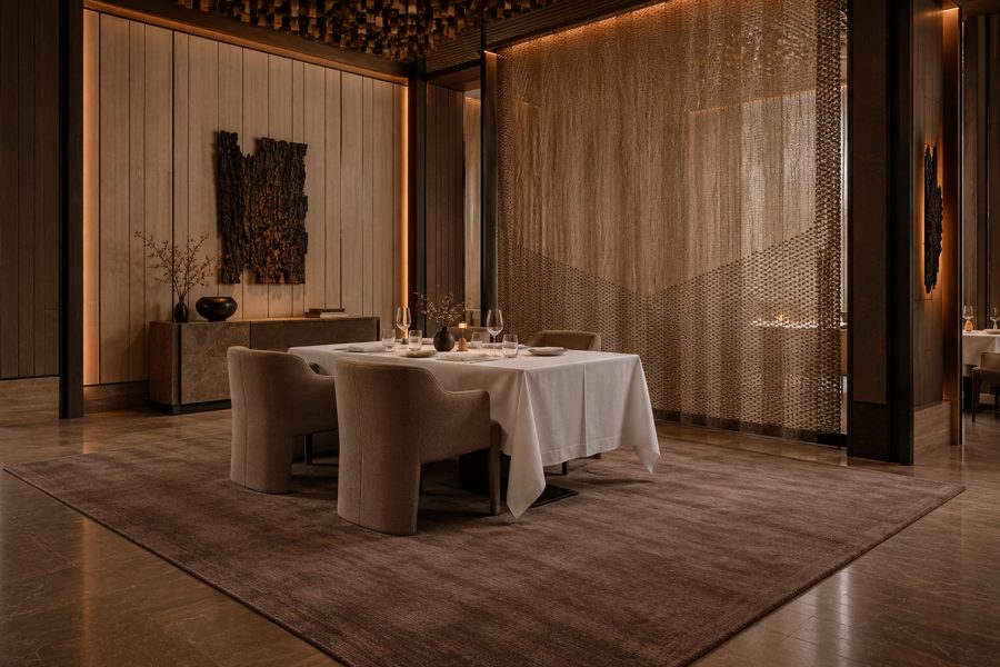ligea visualisation of a restaurant with a plain tip-sheared carpet in Oxblood